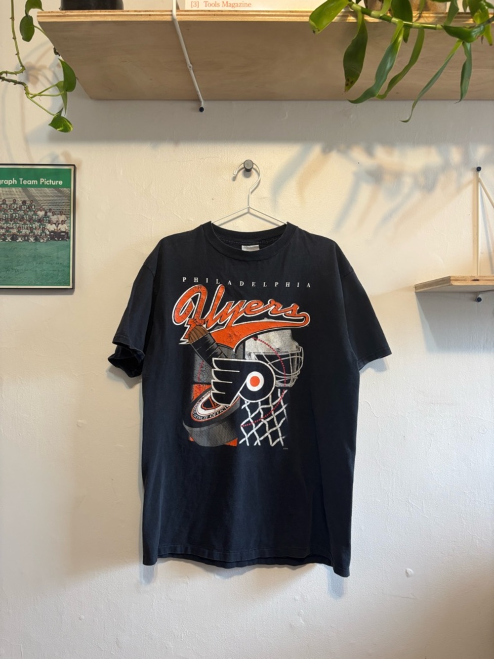 Vintage Philadelphia Flyers Black Graphic Tee